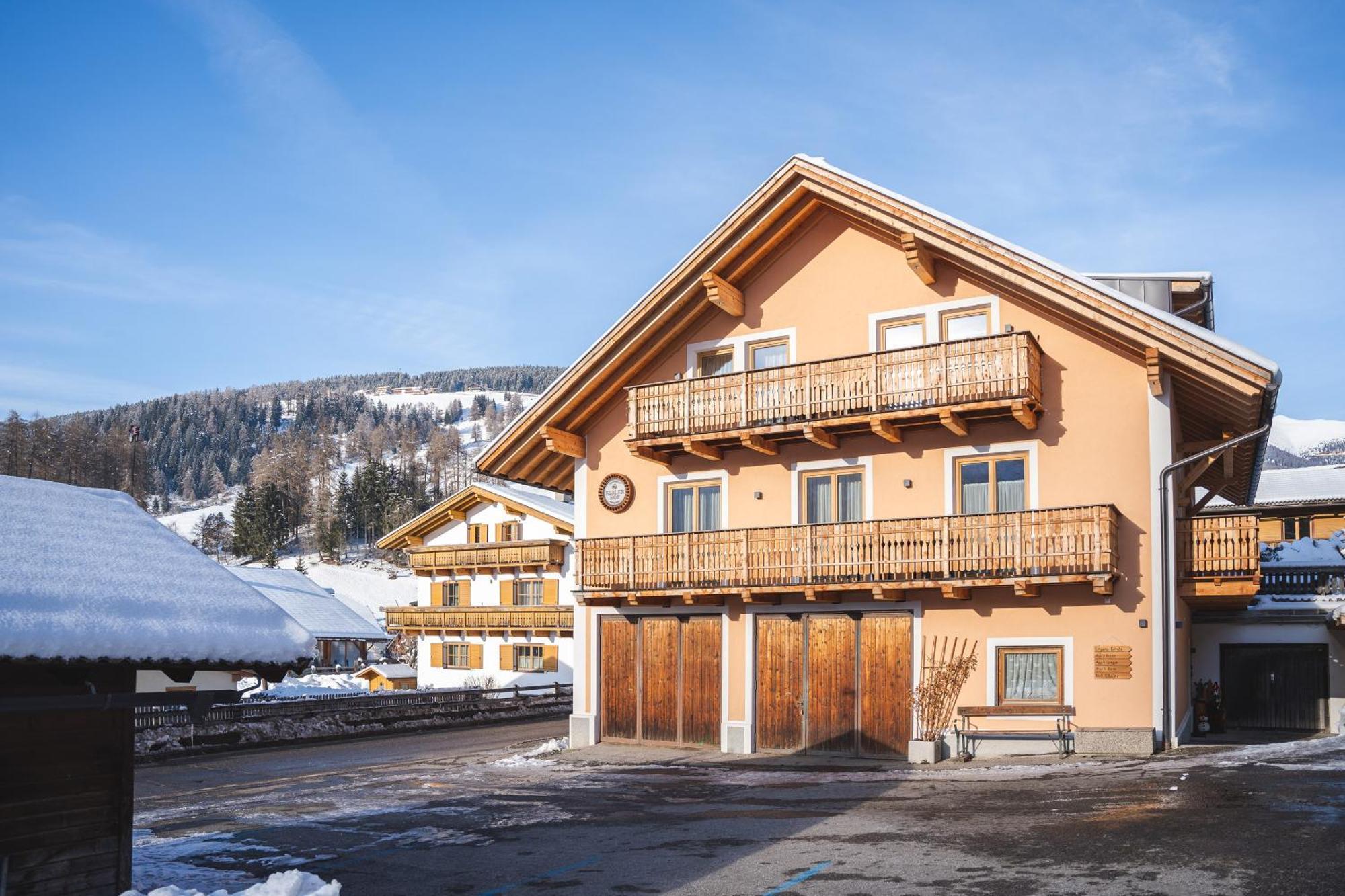 Elslerhof Apartment Dobbiaco Bagian luar foto