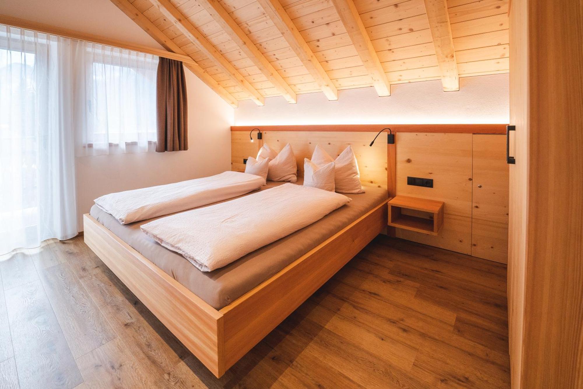 Elslerhof Apartment Dobbiaco Bagian luar foto