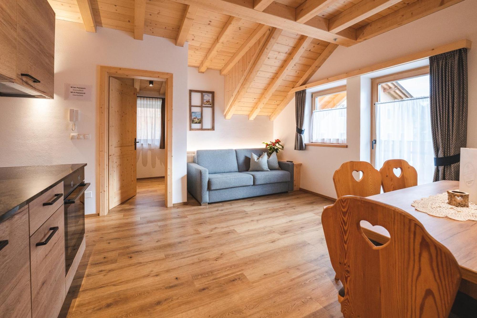 Elslerhof Apartment Dobbiaco Bagian luar foto