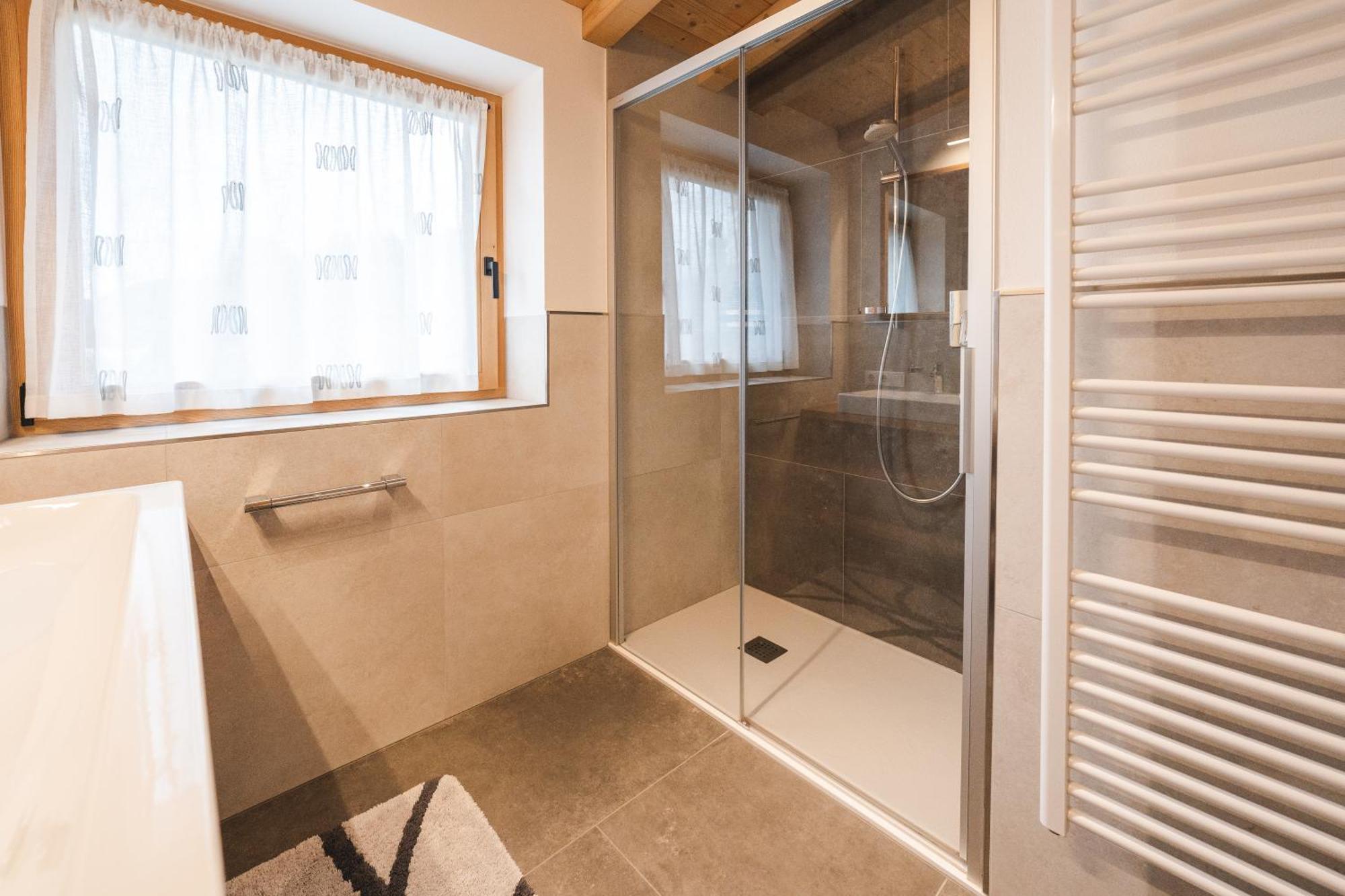 Elslerhof Apartment Dobbiaco Bagian luar foto