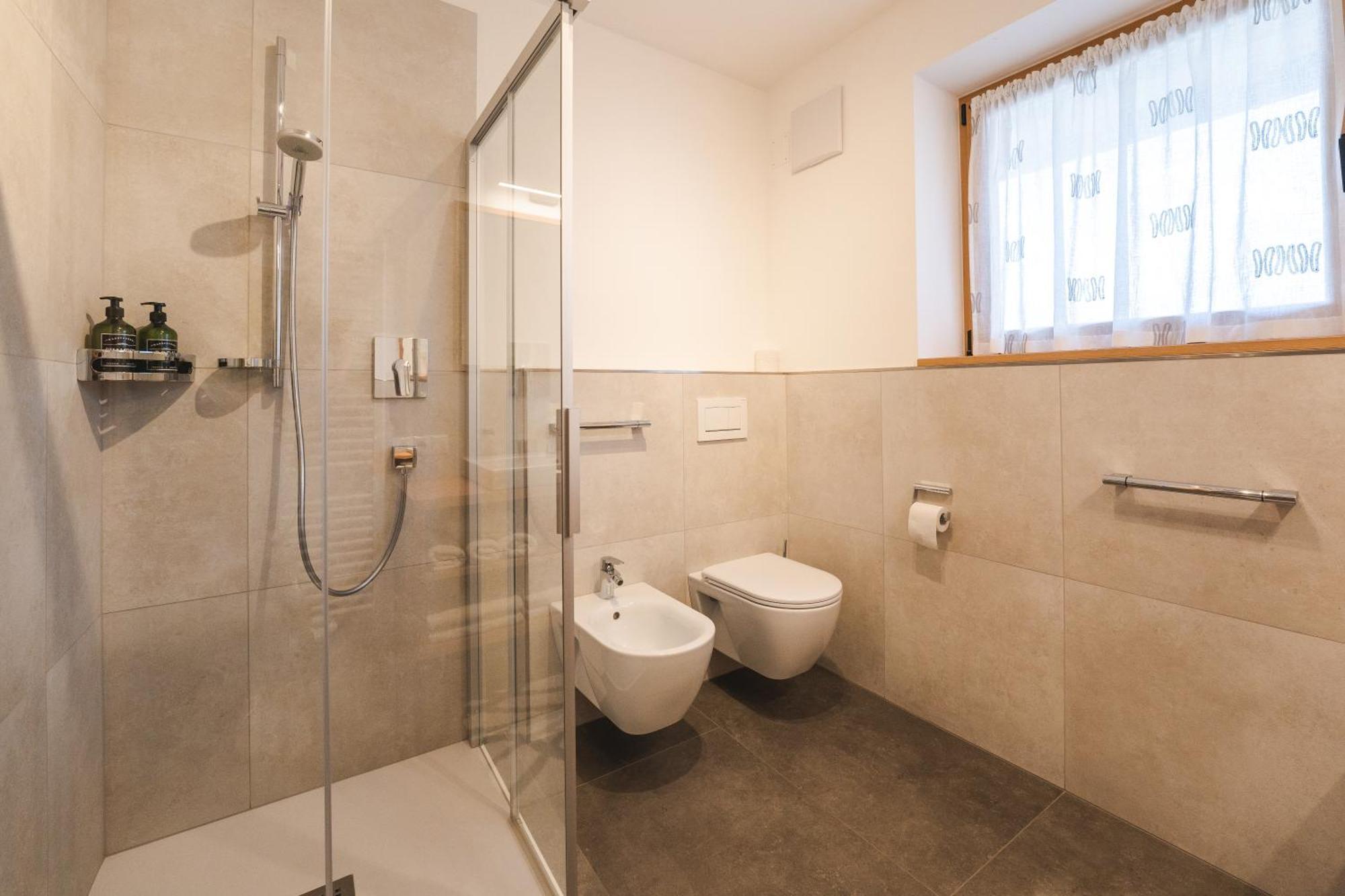 Elslerhof Apartment Dobbiaco Bagian luar foto
