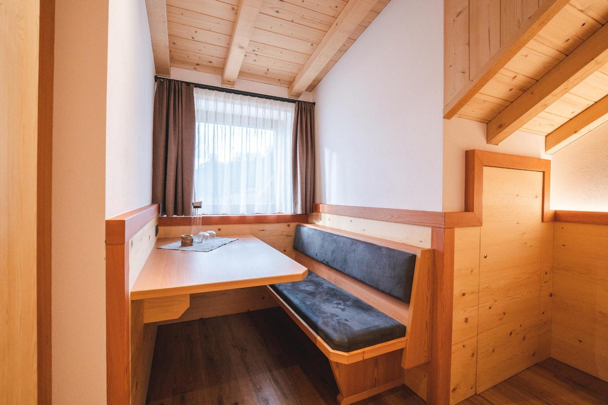 Elslerhof Apartment Dobbiaco Bagian luar foto